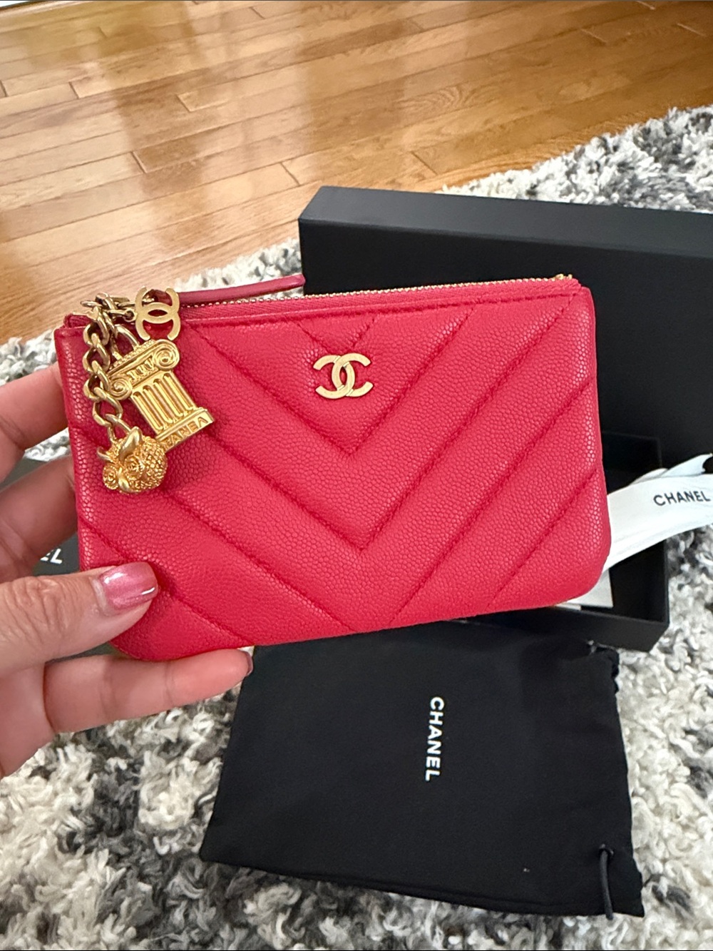CHANEL Hot Pink/Fuscia Mini-O Case - Picture 2 of 13